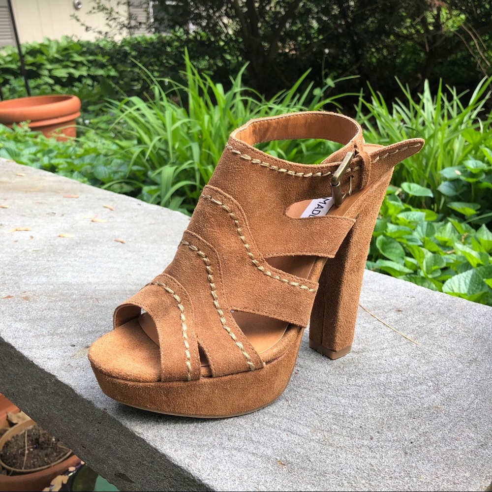 Steve Madden Suede Carmel Platform Heels Size 6 🆕